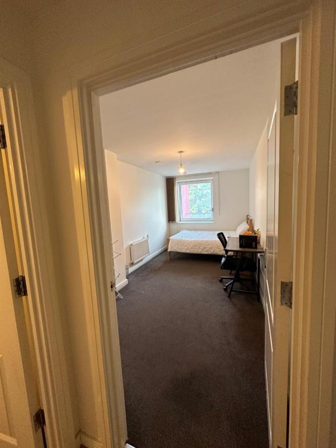 Appartamento New Build 2 Bedroom With 2 Bath In Londra