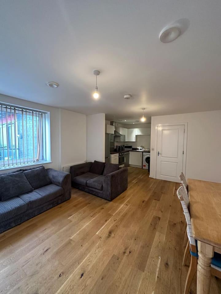Appartamento New Build 2 Bedroom With 2 Bath In Londra